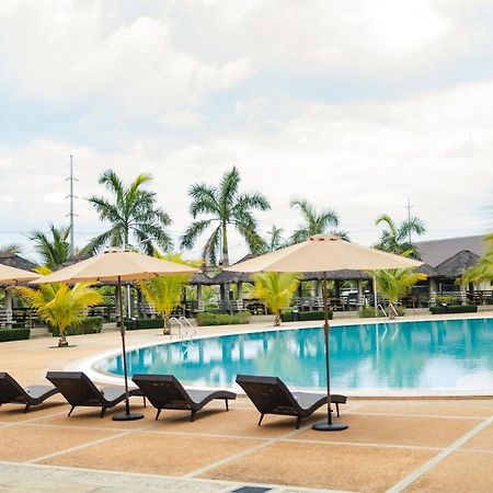 River Palm Hotel And Resort Powered By Cocotel Bugallon Exteriér fotografie
