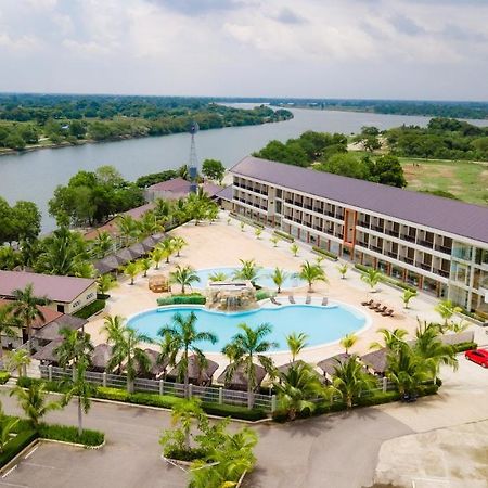 River Palm Hotel And Resort Powered By Cocotel Bugallon Exteriér fotografie