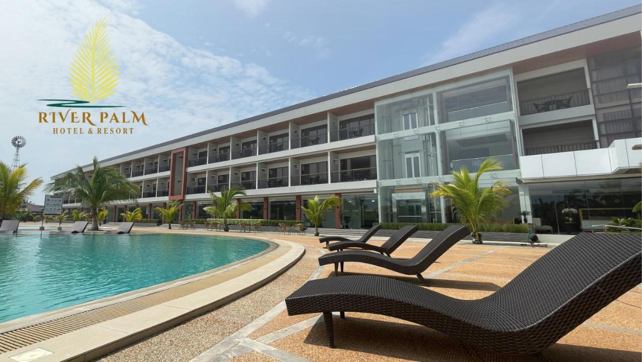 River Palm Hotel And Resort Powered By Cocotel Bugallon Exteriér fotografie