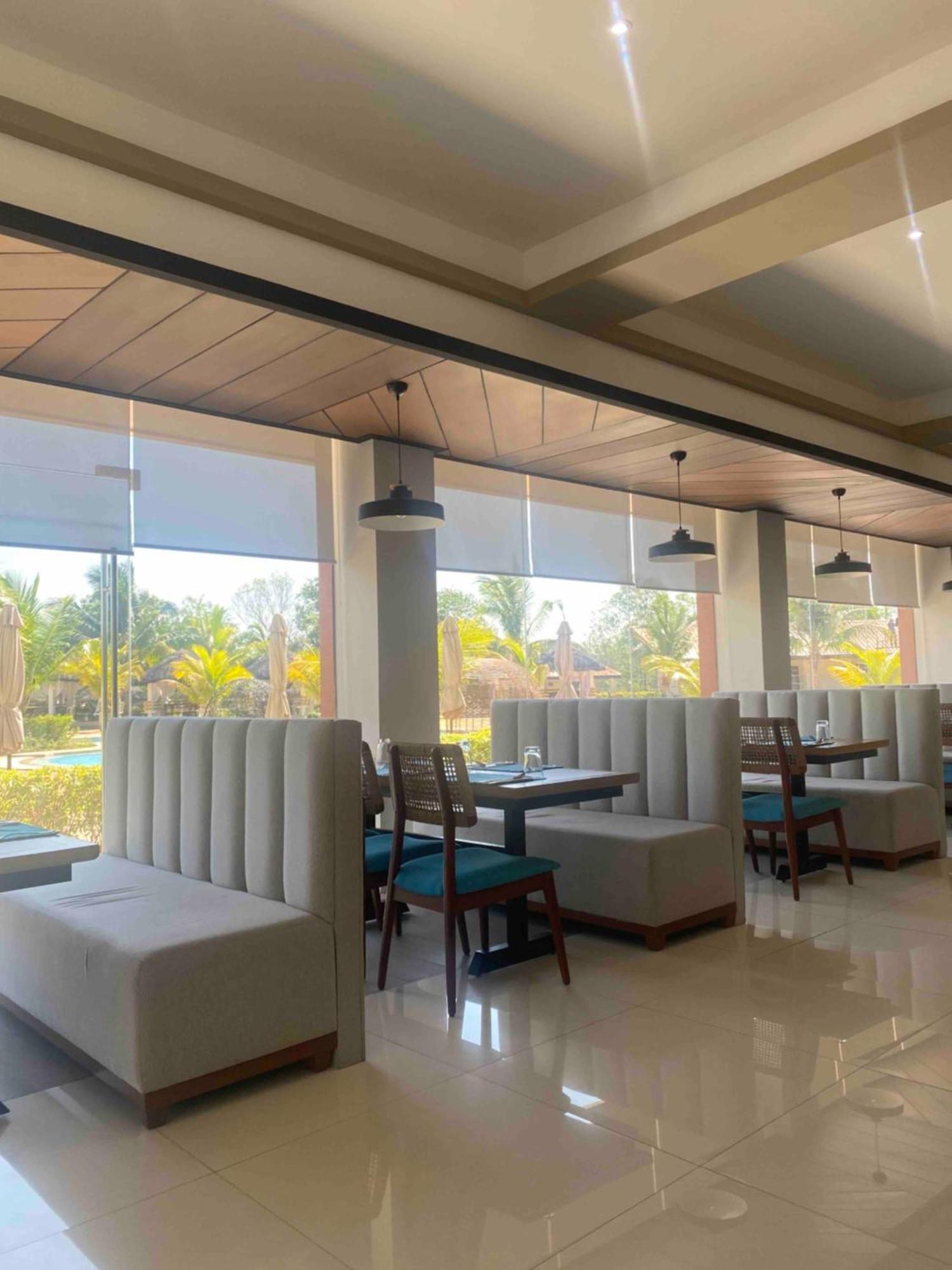 River Palm Hotel And Resort Powered By Cocotel Bugallon Exteriér fotografie